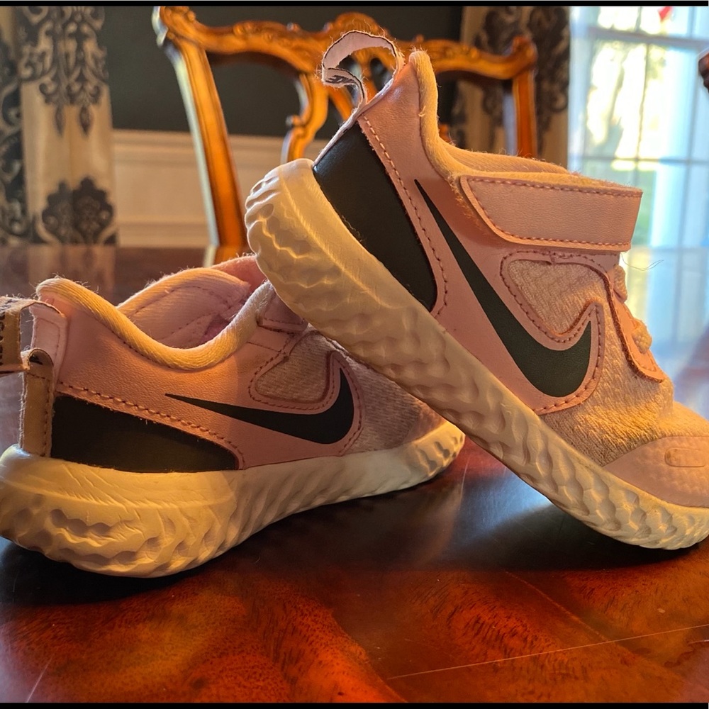 Toddler Nike Revolution sneakers